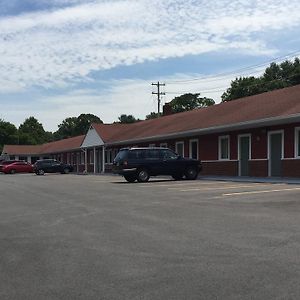 Budget Inn Mount Airy Exterior photo