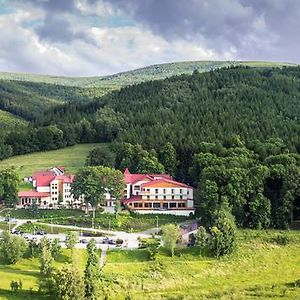 Malinowy Dwor Hotel Medical Spa Сверадув-Здруй Exterior photo