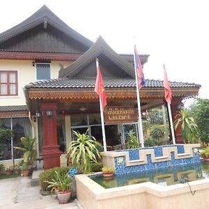Khampaseuth Hotel Ванг-Виенг Exterior photo
