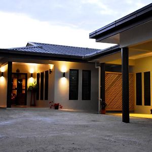 Westfield Homestay Fiji Нанди Exterior photo