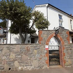 Отель The Lychgate Калдикот Exterior photo