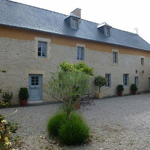 Вилла La Ferme De Mestry Castilly Exterior photo