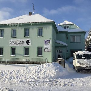 Guest House Marzebilla Пернинк Exterior photo