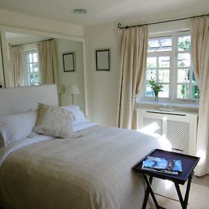 Bed and Breakfast Charlton-28 Чичестер Exterior photo