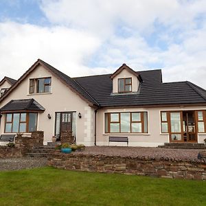 Inishowen Lodge B&B Мовилл Exterior photo