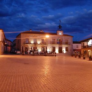 Hotel Los Usias Дос-Торрес Exterior photo