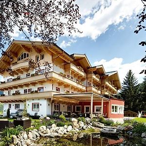 Hotel Grundlhof Брамберг-ам-Вильдкогель Exterior photo