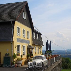 Отель Gasthaus Zur Burgschaenke Aremberg Exterior photo