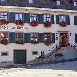 Отель Gasthaus Zur Sonne Aesch  Exterior photo