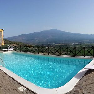 Гостевой дом Agriturismo Valle Dell'Etna Roccella Valdemone Exterior photo