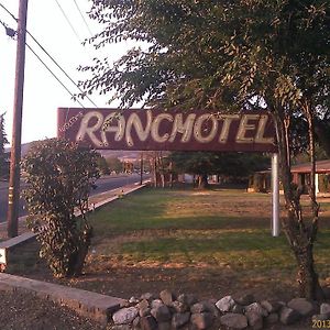 Ranch Motel Техачапи Exterior photo