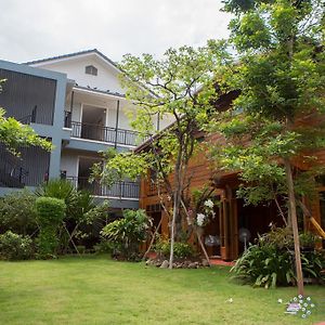 Отель Sukhothai Garden Exterior photo