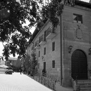 Hospederia Palacio De Casafuerte Сарратон Exterior photo