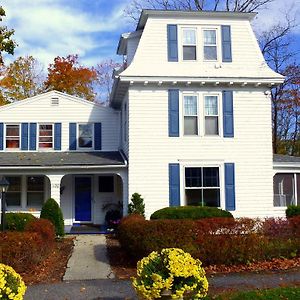 Bed and Breakfast House On Main Street Уильямстаун Exterior photo