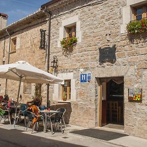 Hostal-Bar Restaurante "La Fuente" Рабе-де-лас-Кальсадас Exterior photo