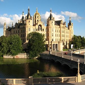 Отель A&S Ferienzentrum Schwerin Шверин Exterior photo