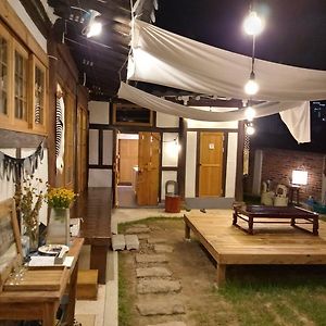 Отель Hundred Years Hanok Мокпо Exterior photo