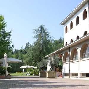 Hotel Missirini Фратта-Терме Exterior photo