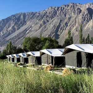 Отель Cold Desert Camp Лех Exterior photo