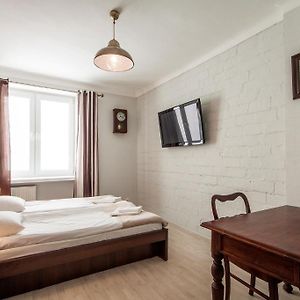 Avion Hotel Свидник Room photo