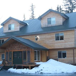 Twin Peaks Lodge And Rv Park Сьюард Exterior photo