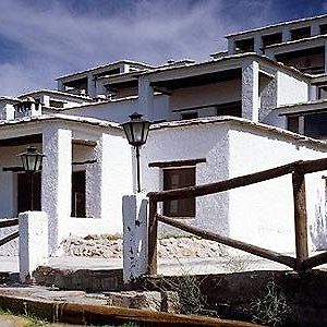 Hotel Alcazaba De Бускистар Exterior photo