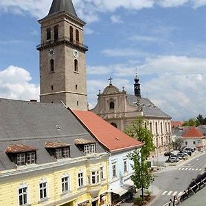 Stadthotel Schwerterbrau Юденбург Exterior photo