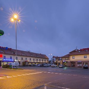 Hotel Bastion Костшин-над-Одрон Exterior photo