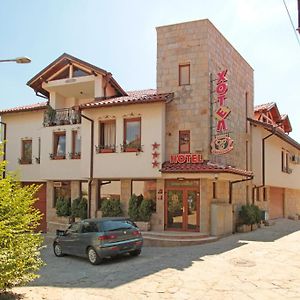 Family Hotel Silvestar Велико-Тырново Exterior photo