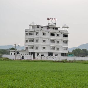 Hotel J M D Palace Удайпур Exterior photo