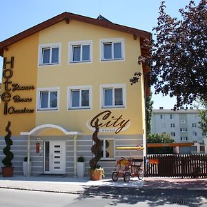 City Hotel Нойнкирхен Exterior photo