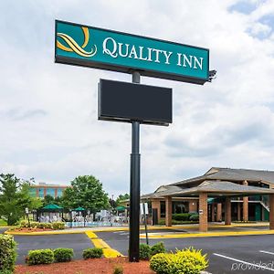 Quality Inn Манассас Exterior photo