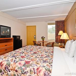 Spanish Trace Inn Атенс Room photo