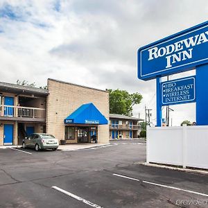 Rodeway Inn Рауэй Exterior photo