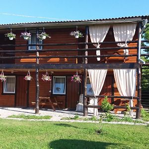 Bed and Breakfast Sadyba U Gansa Свитязь Exterior photo