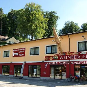 Bed and Breakfast Wohnen Beim Baecker Weinberger Ибс-на-Дунае Exterior photo