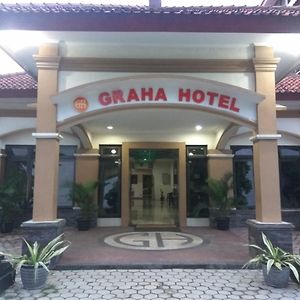 Graha Hotel Sragen Exterior photo