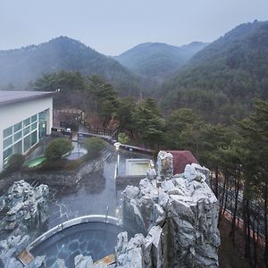 Dukgu Oncheon Hotel Ульджин Exterior photo