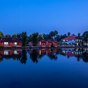 Green Palace Health Resort Alappuzha Exterior photo