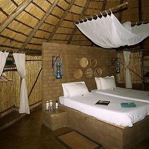 Umlani Bushcamp - Lodge Заповедник Тимбавати Exterior photo