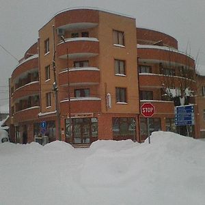 Gelov Hotel Берковица Exterior photo
