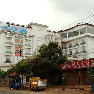 Отель Venky Residency Какинада Exterior photo