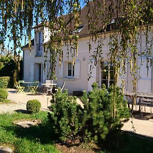 Bed and Breakfast Chambre D'Elisabeth A La Ferme Montepilloy Exterior photo