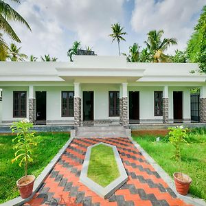 Отель Oyo 14604 Green View Residency Alappuzha Exterior photo