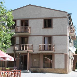 Гостиница Кавказиони Кварели Exterior photo