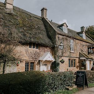 Отель The Falkland Arms Чиппинг-Нортон Exterior photo