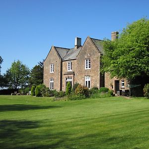 Court Barn Country House Hotel Холсворти Exterior photo