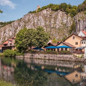 Landhotel - Hotel & Brauereigasthof Schneider Эссинг Exterior photo