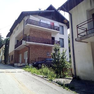 Отель Hm - Konak Srebrenica Exterior photo