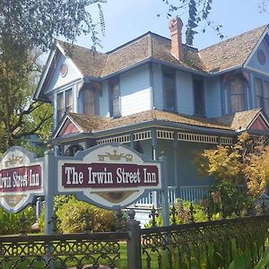 Irwin Street Inn Ханфорд Exterior photo